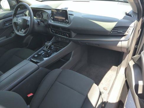 Certified 2025 Nissan Rogue S FWD image 21
