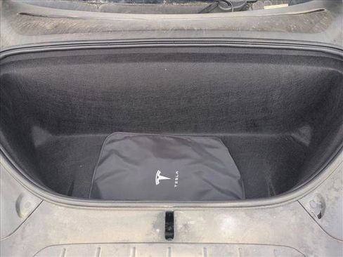 Used 2018 Tesla Model X P100D image 22