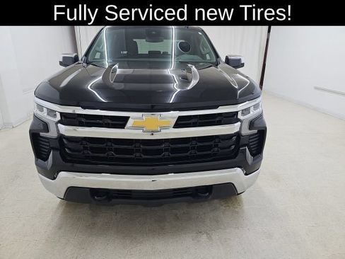 Used 2023 Chevrolet Silverado 1500 LT AWD/4WD image 12