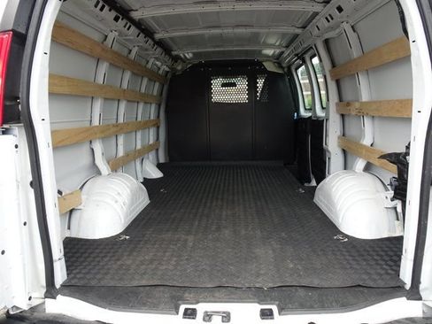Used 2024 Chevrolet Express 2500 w/ Driver Convenience Package RWD image 24