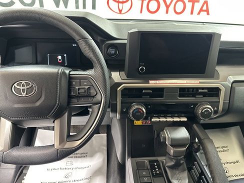 Certified 2025 Toyota Tacoma SR5 image 28