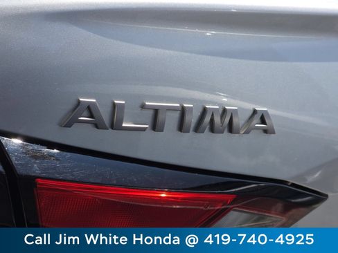 Used 2025 Nissan Altima 2.5 SV AWD/4WD image 16