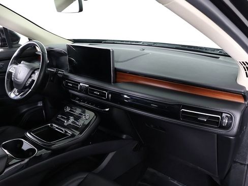 Used 2022 Lincoln Nautilus Reserve AWD/4WD image 31