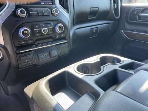 Used 2022 GMC Sierra 2500 SLE w/ SLE Value Package; AWD/4WD image 30