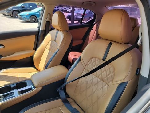 Used 2022 Nissan Sentra SV w/ SV Premium Package FWD image 10