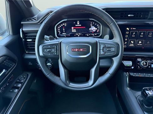 Used 2024 GMC Sierra 1500 AT4 w/ Technology Package AWD/4WD image 10