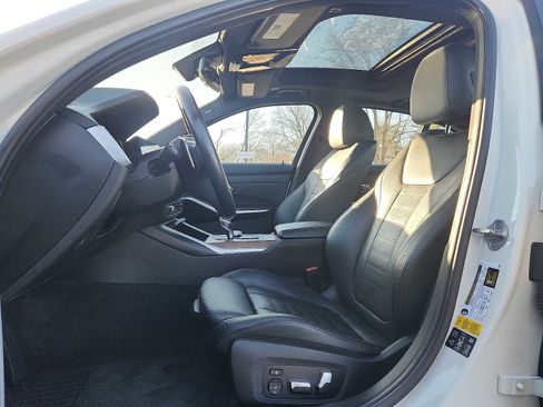 Used 2019 BMW 330i xDrive Sedan w/ Premium Package image 13