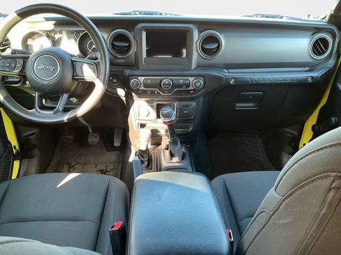 Used 2023 Jeep Wrangler Willys image 13