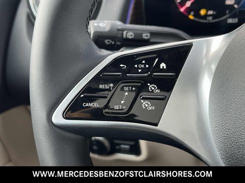 Used 2026 Mercedes-Benz GLB 250 4MATIC image 32