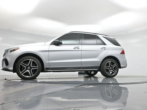 Used 2019 Mercedes-Benz GLE 400 4MATIC image 7