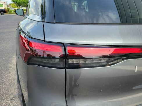 Certified 2026 INFINITI QX60 Luxe w/ Family Package FWD image 10