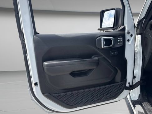 Used 2023 Jeep Wrangler Sport AWD/4WD image 19