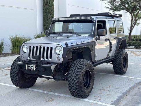 Used 2016 Jeep Wrangler Unlimited Rubicon AWD/4WD image 7