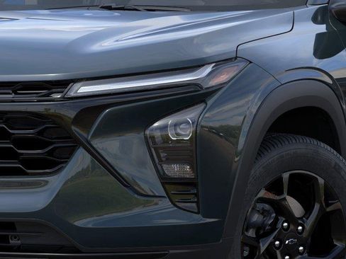 New 2026 Chevrolet Trax LT w/ Driver Confidence Package FWD image 10