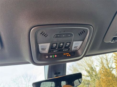 Used 2023 Chevrolet Traverse RS w/ LPO, Floor Liner Package image 32