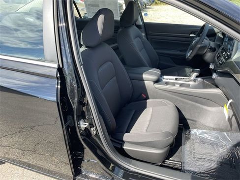 New 2025 Nissan Altima 2.5 SV w/ SV Premium Package image 18