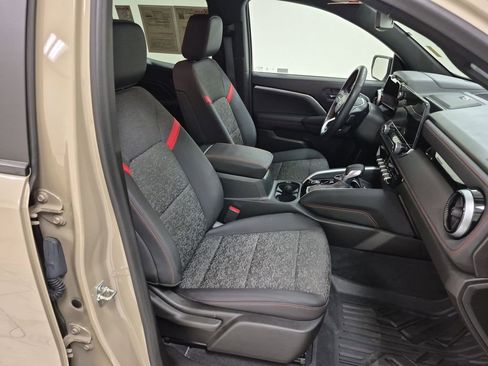 Used 2024 Chevrolet Colorado Z71 w/ Z71 Convenience Package 2 image 29