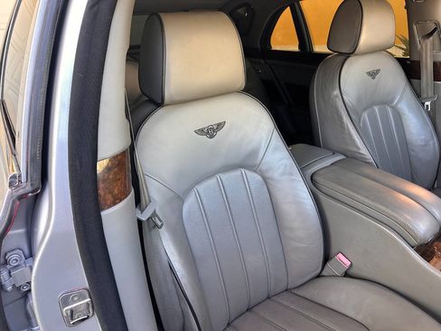 Used 2011 Bentley Mulsanne RWD image 61