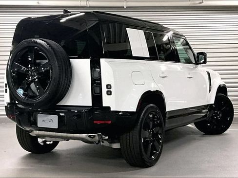 New 2026 Land Rover Defender 110 X-Dynamic SE AWD/4WD image 4
