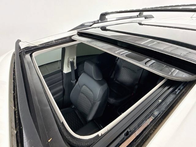 Used 2023 Nissan Pathfinder SV w/ SV Premium Package AWD/4WD image 21