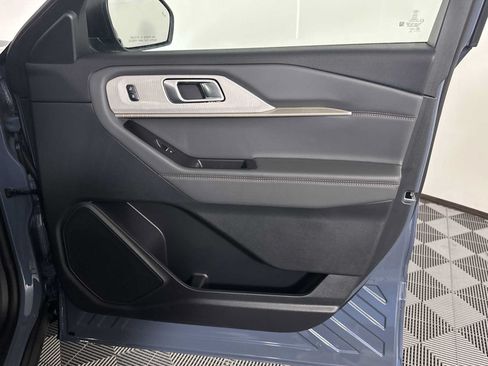 Used 2026 Ford Explorer Active w/ Active Comfort Package RWD image 17