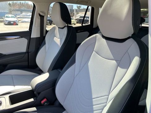 New 2026 Volkswagen Tiguan SE AWD/4WD image 12