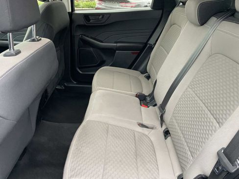 Used 2022 Ford Escape SE image 24