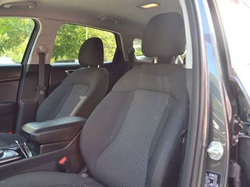 Used 2024 Kia Sportage LX image 18