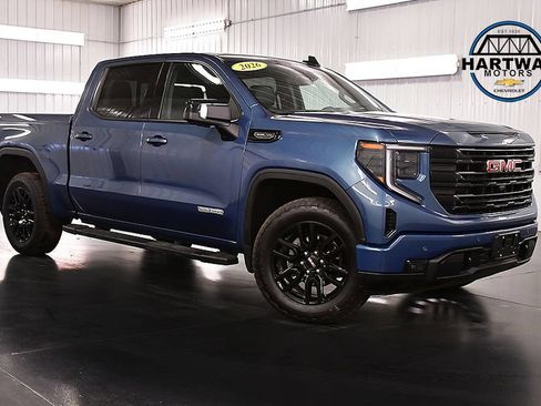 Used 2026 GMC Sierra 1500 Elevation w/ Elevation Premium Package AWD/4WD image 1