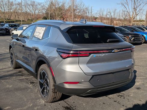 New 2026 Chevrolet Equinox EV LT image 6