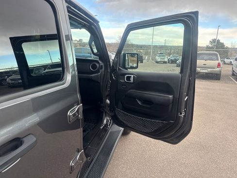 Used 2022 Jeep Wrangler Unlimited Sahara w/ LED Lighting Group image 28