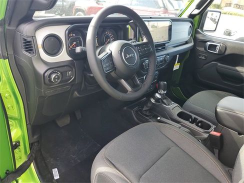 New 2026 Jeep Gladiator Sport image 17