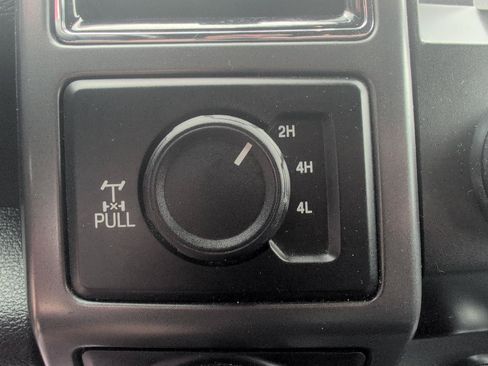 Used 2020 Ford F150 XLT w/ Equipment Group 302A Luxury AWD/4WD image 22