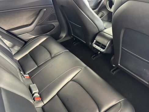 Used 2018 Tesla Model 3 Mid Range image 28