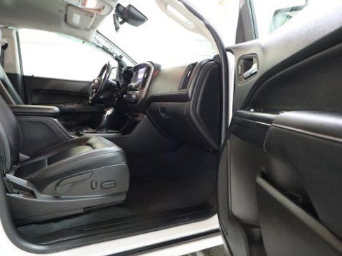 Used 2022 GMC Canyon AT4 w/ Driver Alert Package image 10