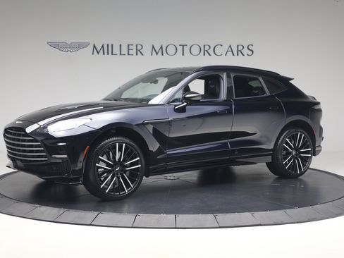 Used 2025 Aston Martin DBX 707 AWD/4WD image 2