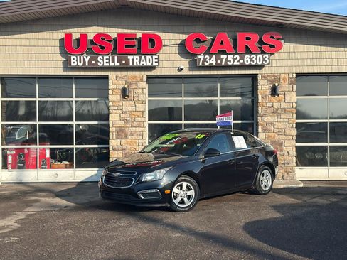 Used 2015 Chevrolet Cruze LT w/ Sun And Sound Package image 1