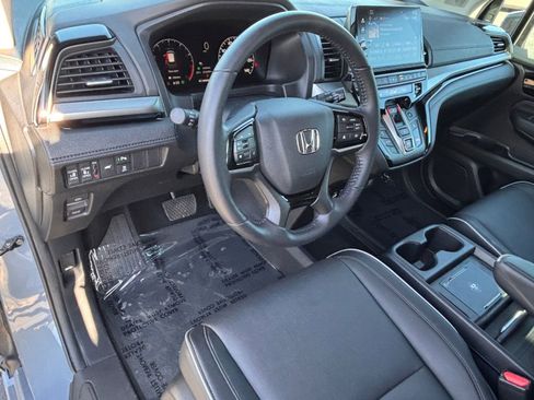 Certified 2025 Honda Odyssey Touring image 17