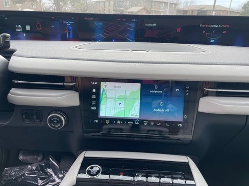 New 2025 Lincoln Navigator Reserve image 11