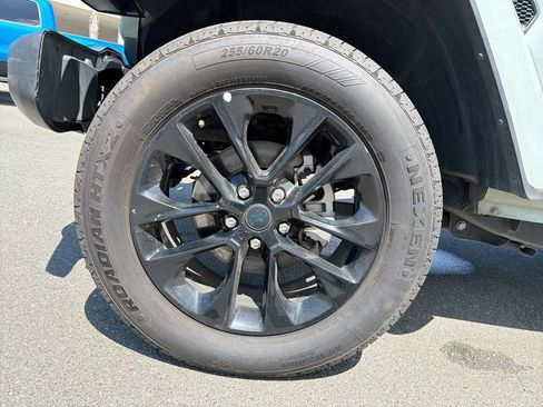 Used 2024 Jeep Wrangler Unlimited Sahara AWD/4WD image 18