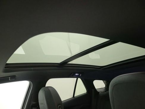 New 2025 Chevrolet Blazer EV RS image 16