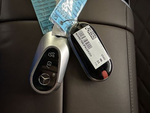 Certified 2023 Mercedes-Benz S 580 4MATIC Sedan image 33