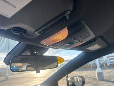 Used 2022 Toyota Corolla SE image 28