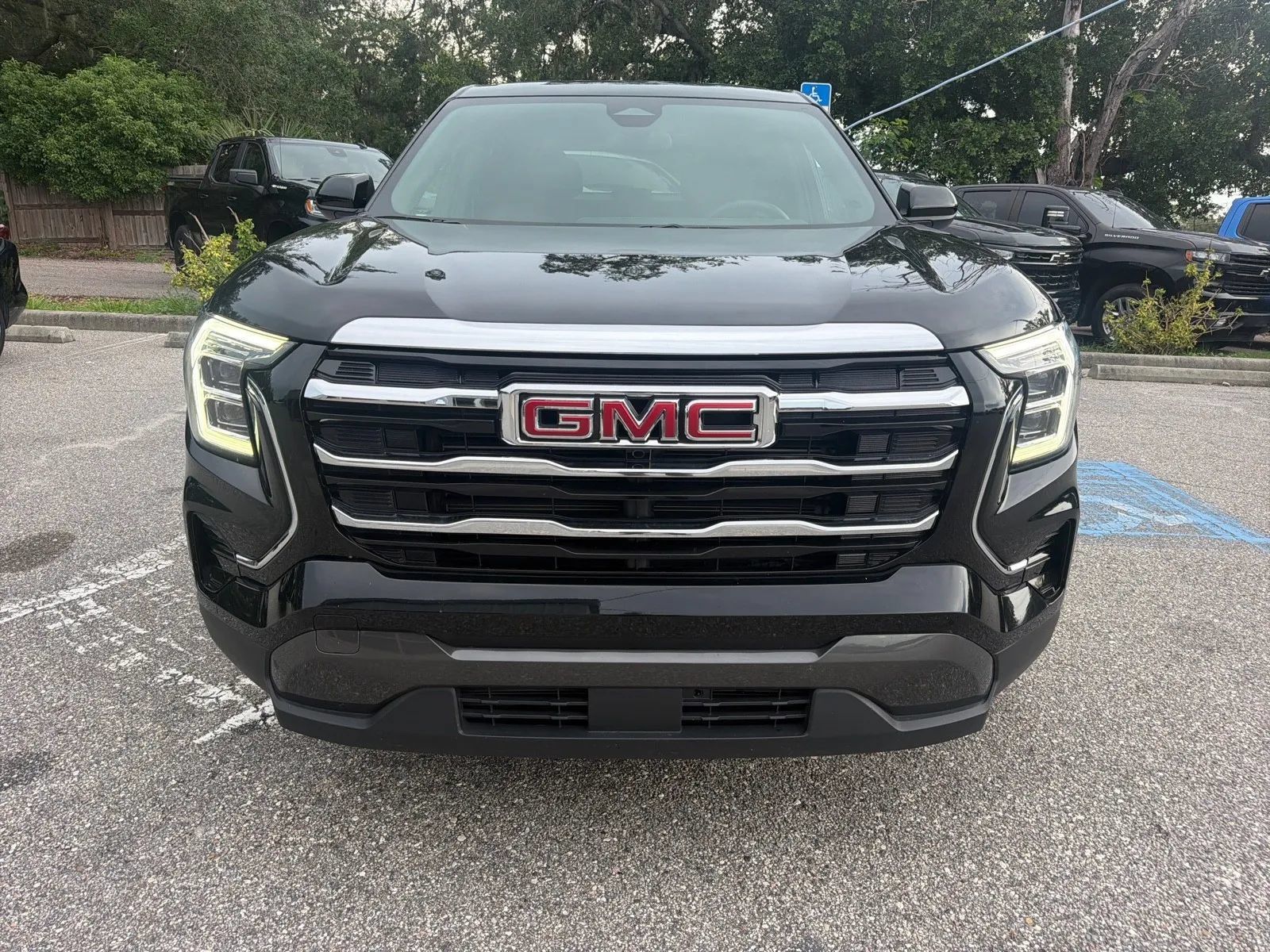 Used 2025 GMC Terrain Elevation FWD image 4