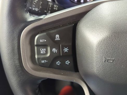 Used 2023 Ford Bronco Badlands image 27