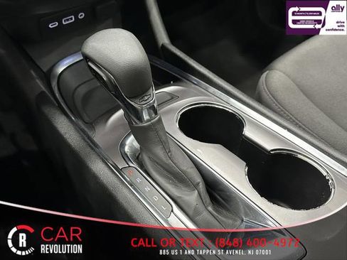 Used 2021 Chevrolet Malibu LT image 29