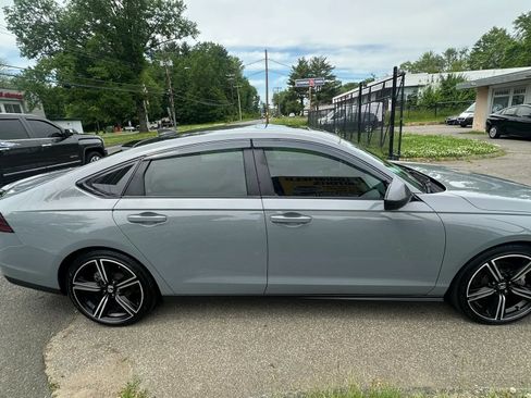 Used 2023 Honda Accord Sport image 4