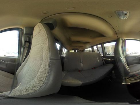 Used 2025 Chevrolet Express 3500 LT w/ LT Preferred Equipment Group image 42