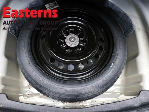 Used 2019 Toyota Camry XLE w/ Carpet Mat Package image 23