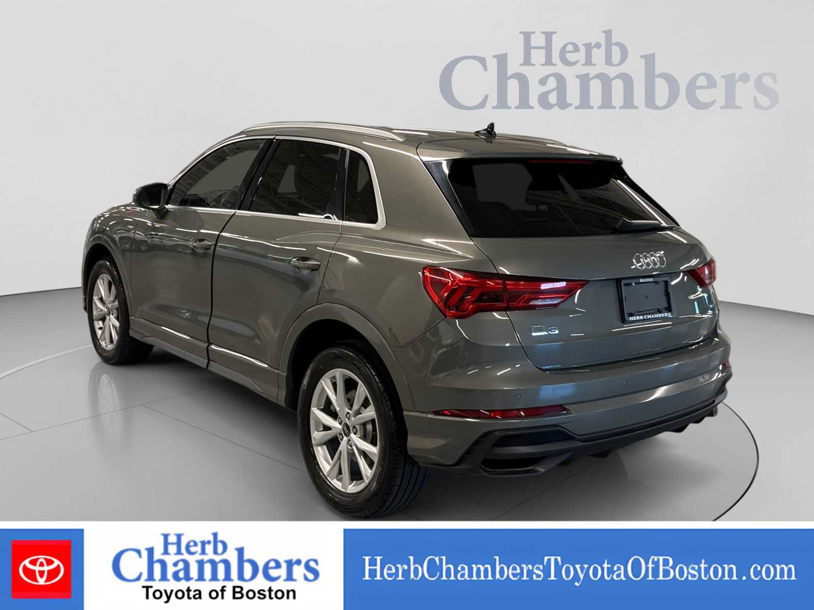 Used 2025 Audi Q3 2.0T Premium AWD/4WD image 3